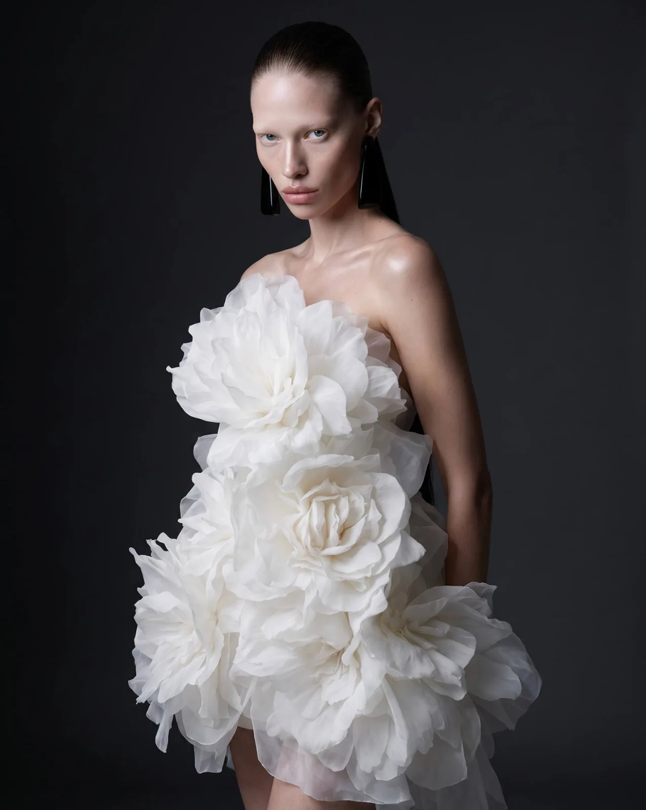 White Peony & Scarlet Mist — Couture Editorial — 3